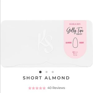 Kiara Sky's Short Almond Gelly Tips
